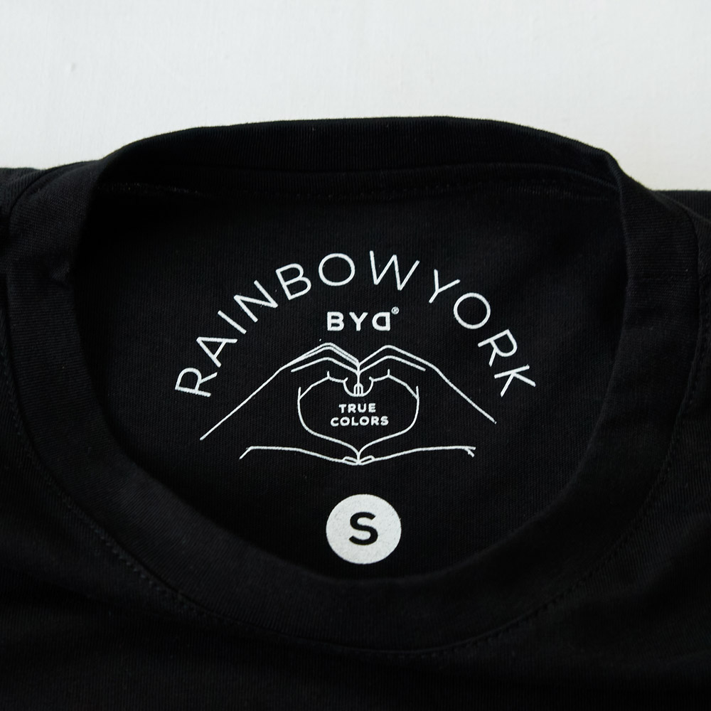 Camiseta-menos-closet